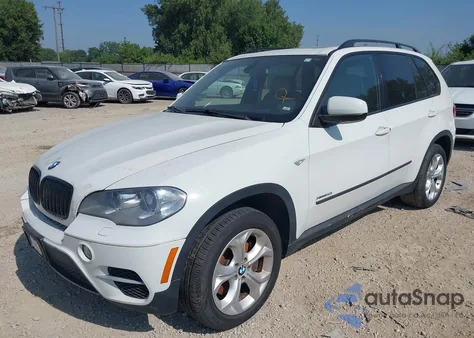 2012 BMW X5 xDrive50I z USA, uszkodzony, nr VIN 5UXZV8C57CL425442